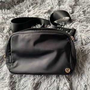 Black/gold large lululemon everywhere bag